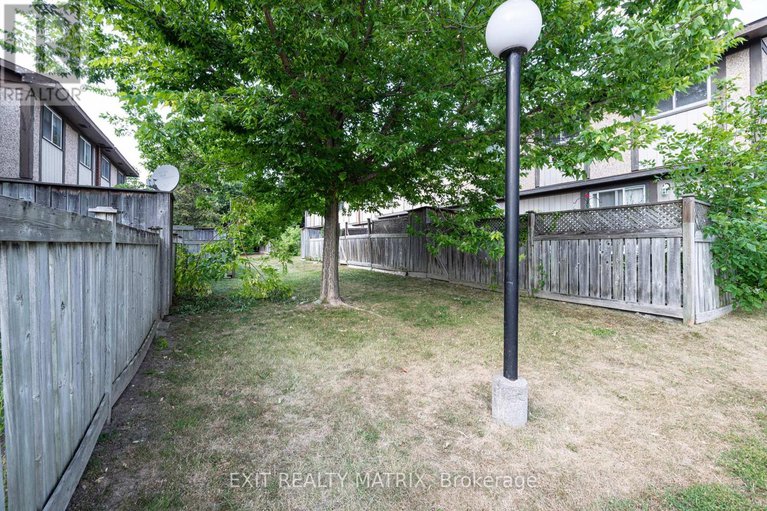 28776810/23-pickford-drive/katimavik/ottawa/ontario/K2L2C1_17