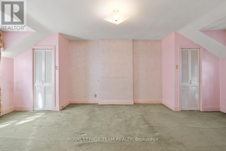 28850677/123-ivy-crescent/new-edinburgh/ottawa/ontario/K1M1Y1_37