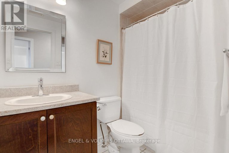 28759524/e-188-hornchurch-lane/longfields/ottawa/ontario/K2J2T3_30
