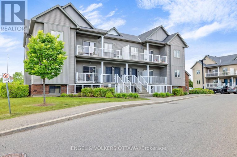28491799/4-44-sternes-private/springridgeeast-village/ottawa/ontario/K4A0X8_4