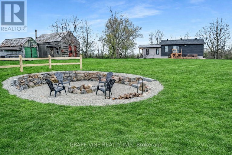 29387879/1671-county-rd-43-road/north-grenville-twp-kemptville-south/north-grenville/ontario/K0G1G0_43