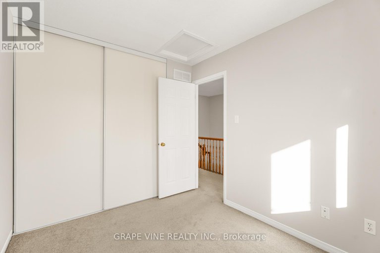 28039970/430-lawler-crescent/chatelaine-village/ottawa/ontario/K4A3Y3_28