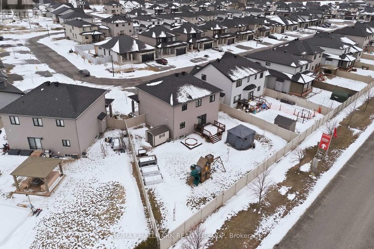 29499716/1212-avignon-street/embrun/russell/ontario/K0A1W0_46