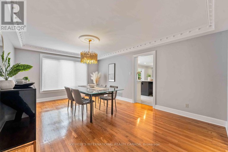 28996466/19-campfield-court/pineglencountry-place/ottawa/ontario/K2E7X8_9