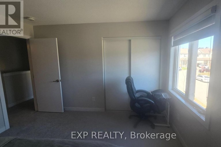 29635211/16-tenuto-lane/mer-bleuebradley-estatesanderson-park/ottawa/ontario/K1W0S4_11