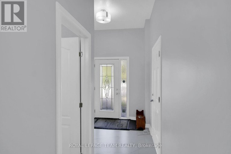 28848804/1024-northgraves-crescent/emerald-meadowstrailwest/ottawa/ontario/K2M0C8_4