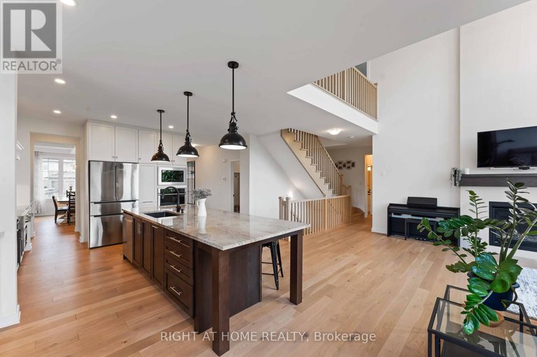 28377550/707-kirkham-crescent/btwn-franktown-rd-fallowfield-rd/ottawa/ontario/K0A2Z0_12