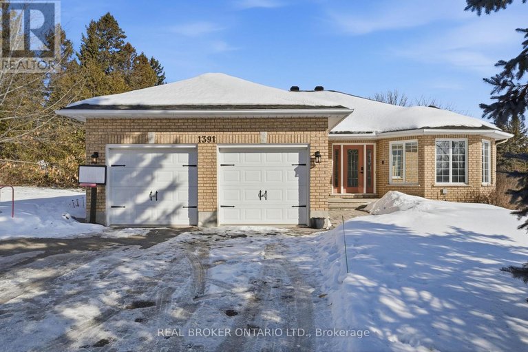 29485307/1391-sutherland-drive/manotick-south-to-roger-stevens/ottawa/ontario/K4M1B3_1