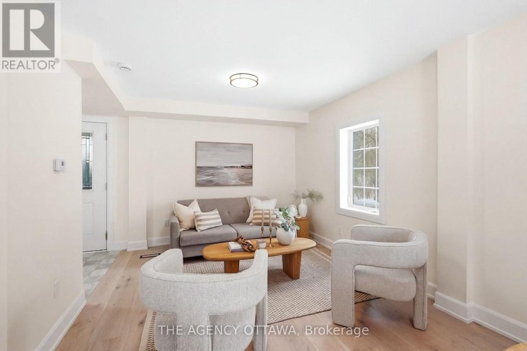 29525644/4667-albion-road-s/blossom-parkkemp-parkfindlay-creek/ottawa/ontario/K1X1A4_13