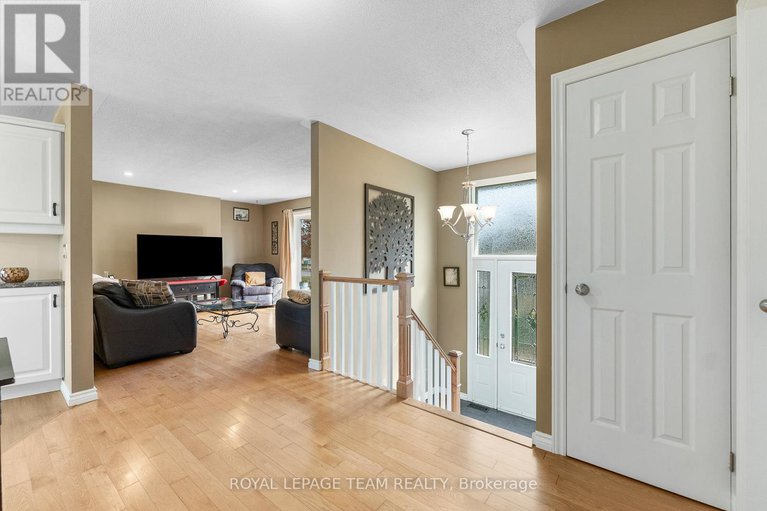 29009688/1059-flynn-avenue/kinburn/ottawa/ontario/K7S3G7_9