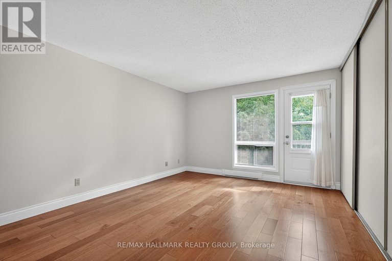 28822601/b-6746-jeanne-darc-boulevard/convent-glen-north/ottawa/ontario/K1C6E9_24