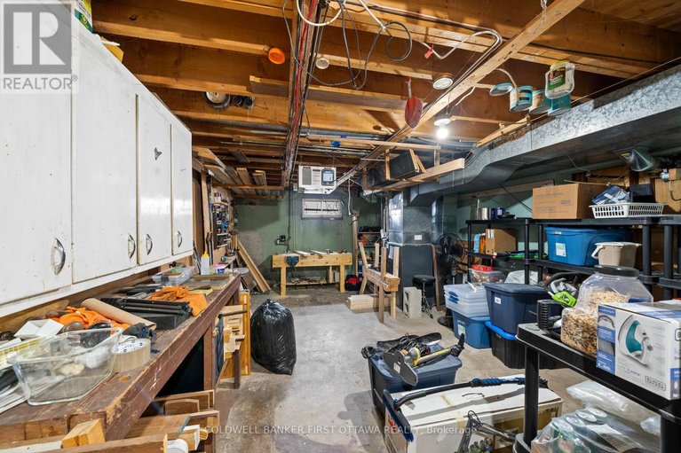 29607129/2066-saunderson-drive/elmvale-acres/ottawa/ontario/K1G2E6_27