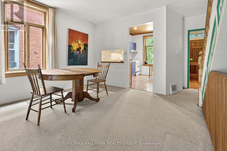 28573954/343-somerset-street-e/sandy-hill/ottawa/ontario/K1N6W6_5