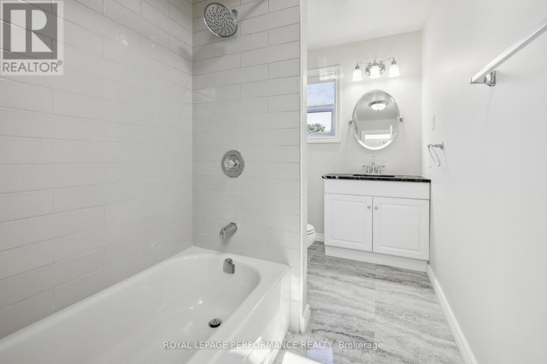 29032423/1873-du-clairvaux-road/chapel-hill/ottawa/ontario/K1C5X9_31