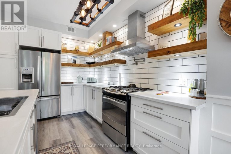 29451850/104-hillman-marsh-way/blossom-parkkemp-parkfindlay-creek/ottawa/ontario/K1T0B1_16