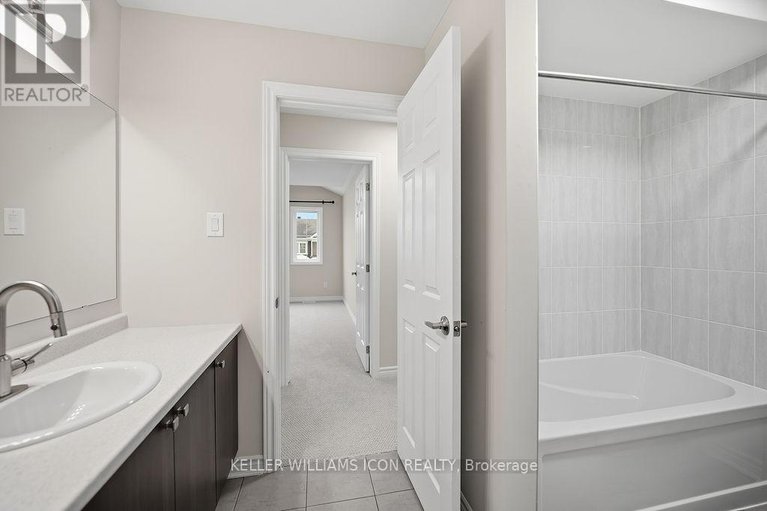 29449806/756-cape-jack-walk/half-moon-bay/ottawa/ontario/K2J6L1_66