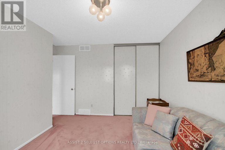 28698789/38-ardell-grove/craig-henrywoodvale/ottawa/ontario/K2G4G4_22