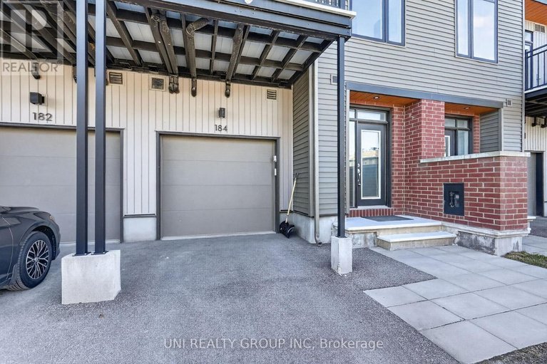 29638050/184-visor-private/emerald-meadowstrailwest/ottawa/ontario/K2V0S6_3