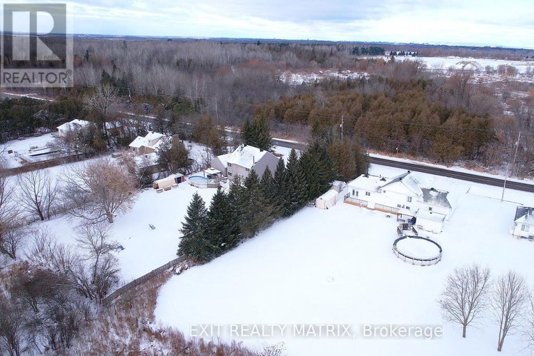 28341963/2418-rideau-road/riverside-south/ottawa/ontario/K1X1B2_41