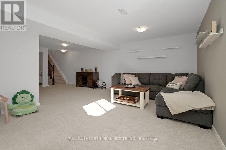 29666460/10-cento-way/stittsville-north/ottawa/ontario/K2S0W4_37