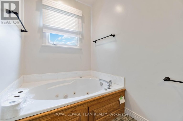 28614426/207-curry-street/kemptville/north-grenville/ontario/K0G1J0_21