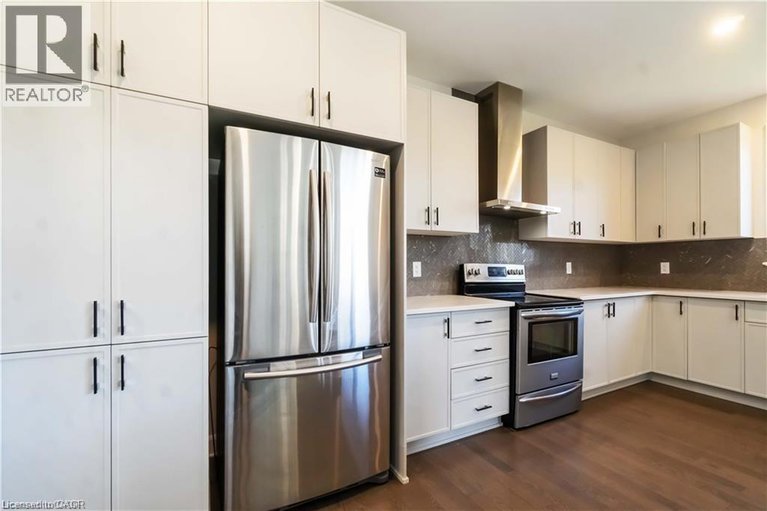 29185164/805-gamble-drive/russell/ontario/K4R0G6_8