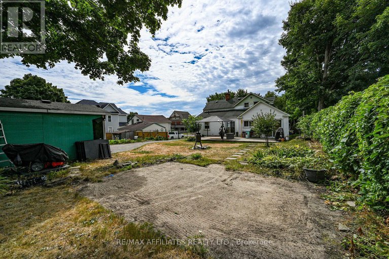 28756533/60-chambers-street/smiths-falls/smiths-falls/ontario/K7A2Y6_42