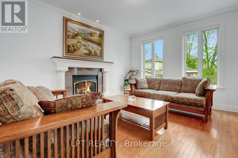 28311107/10a-ashburn-drive/borden-farmstewart-farmcarleton-heightsparkwood-hills/ottawa/ontario/K2E6N3_10