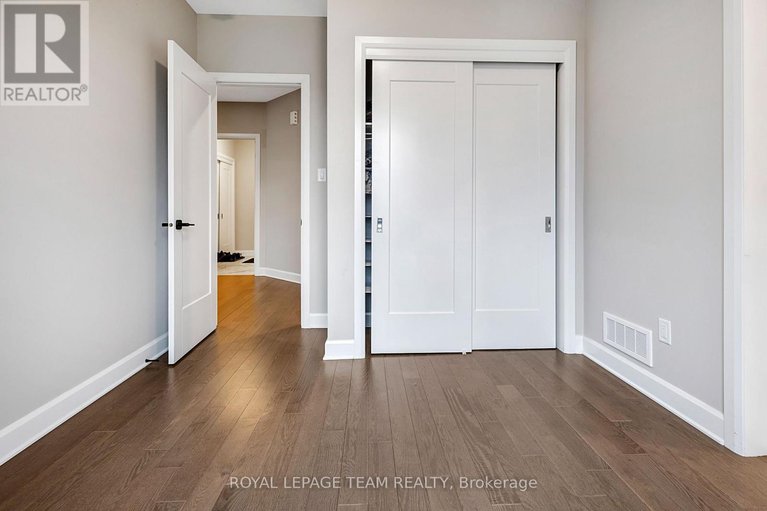 29616628/737-gamble-drive/village-of-russell/russell/ontario/K4R0G5_16