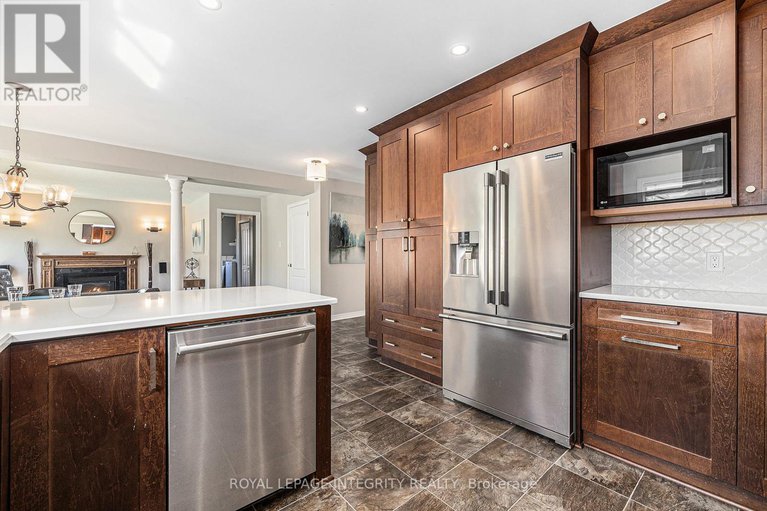 28906103/10-maybrook-place/barrhaven-east/ottawa/ontario/K2G6H6_17