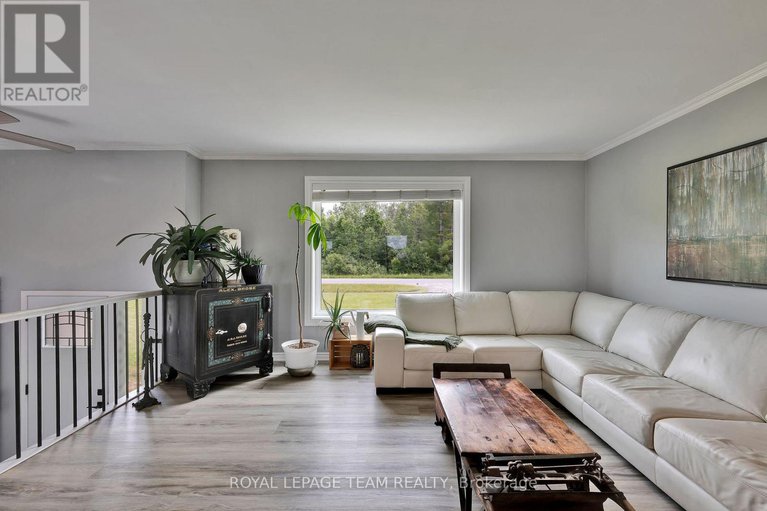 28504851/883-craig-road/north-grenville-twp-kemptville-south/north-grenville/ontario/K0G1S0_17