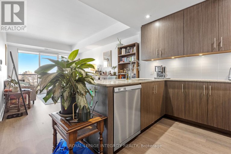 29169526/410-7-marquette-avenue/vanier/ottawa/ontario/K1L8A7_7