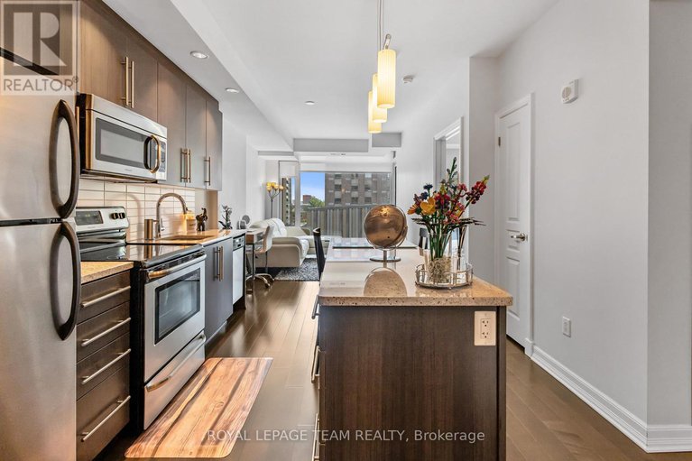 28483643/509-238-besserer-street-e/sandy-hill/ottawa/ontario/K1N6B1_13