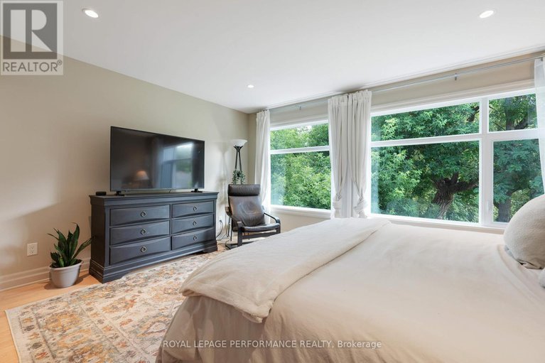 28636681/a-239-fairmont-avenue/civic-hospital/ottawa/ontario/K1Y1X8_20