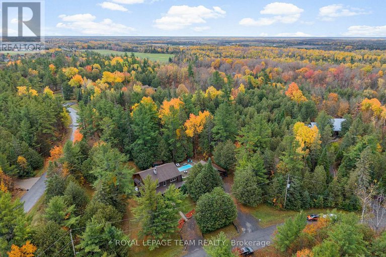 29441818/9-hubertine-gate/remainder-of-stittsville-area/ottawa/ontario/K2S1S5_96