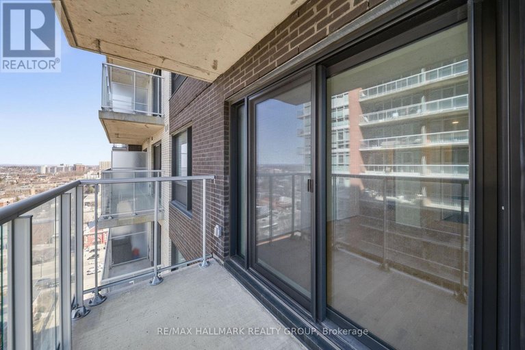 29589401/1703-180-george-street/lower-townbyward-market/ottawa/ontario/K1N0G8_19