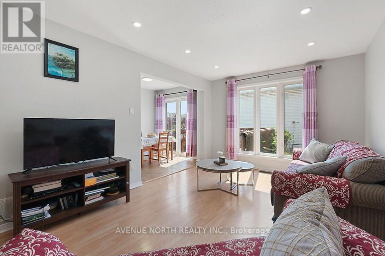 28782241/59-splinter-crescent/fairfield-heights/ottawa/ontario/K2B1B3_13