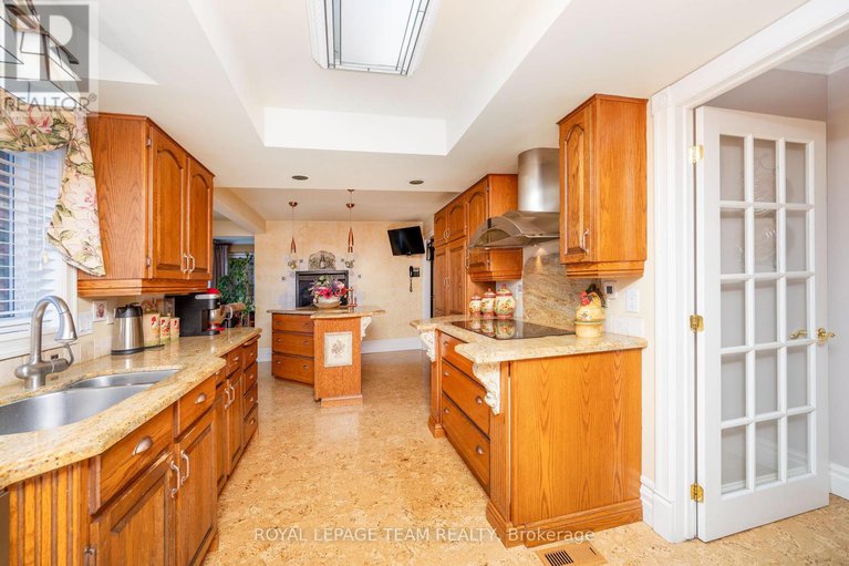 28209291/1100-moffatt-drive/cumberland-ridge/ottawa/ontario/K4C1B7_22
