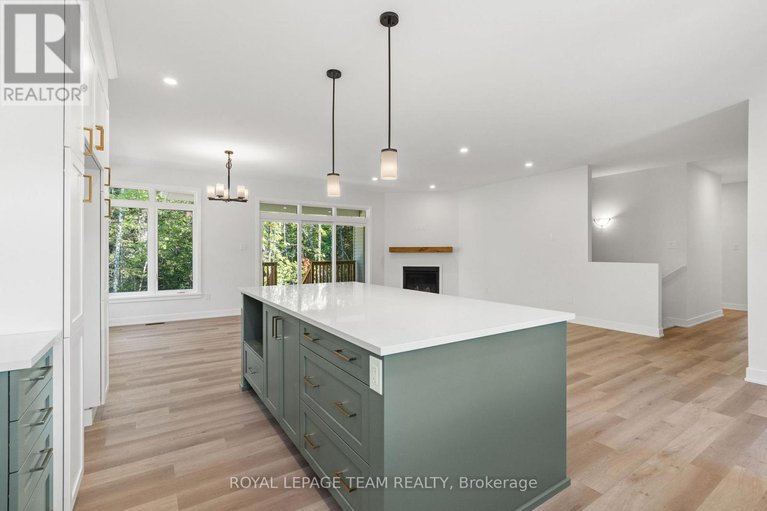 29029577/80-hogan-drive/mcnabbraeside-twps/mcnabbraeside/ontario/K7S0H8_8