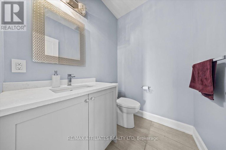 28084122/724-mcmanus-avenue/manotick-village-manotick-estates/ottawa/ontario/K4M0B2_24