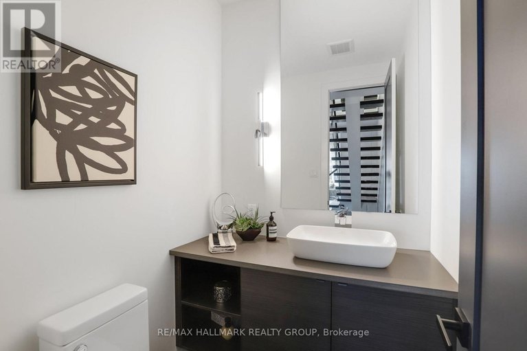 28843847/2154-rice-avenue/woodroffe/ottawa/ontario/K2A0C4_7