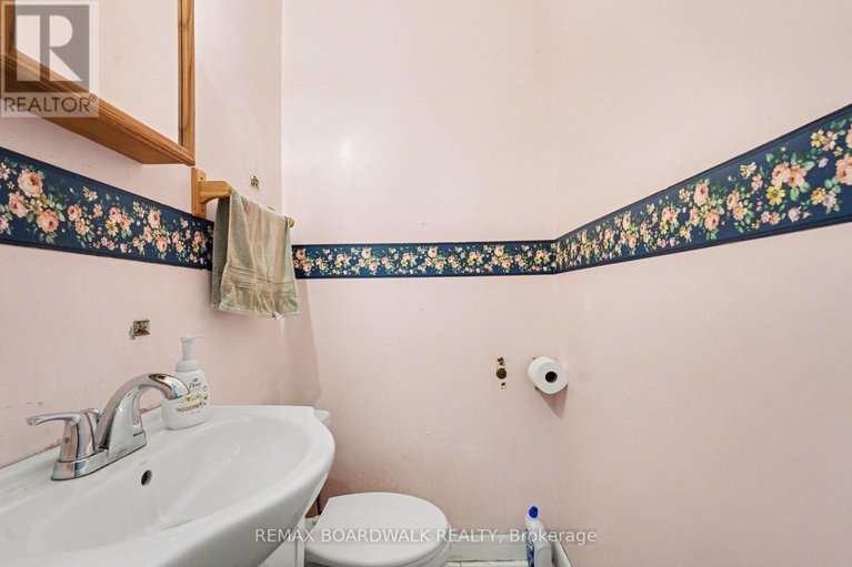 29437063/101-church-street/almonte/mississippi-mills/ontario/K0A1A0_13