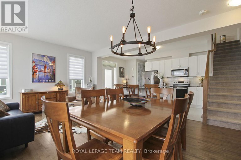 28291753/506-oldenburg-avenue/btwn-franktown-rd-fallowfield-rd/ottawa/ontario/K0A2Z0_19