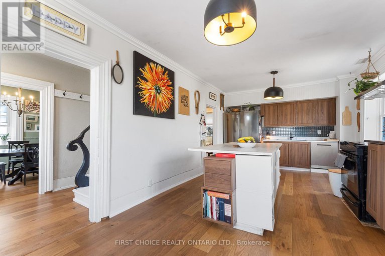 28543961/8-campbell-reid-court/rural-kanata-central/ottawa/ontario/K2K1X7_5