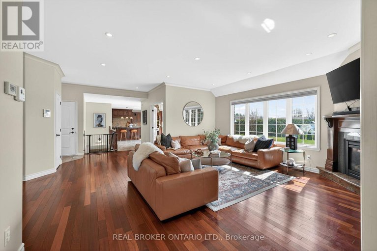 29670697/12-penny-lane/long-sault/south-stormont/ontario/K0C1P0_6