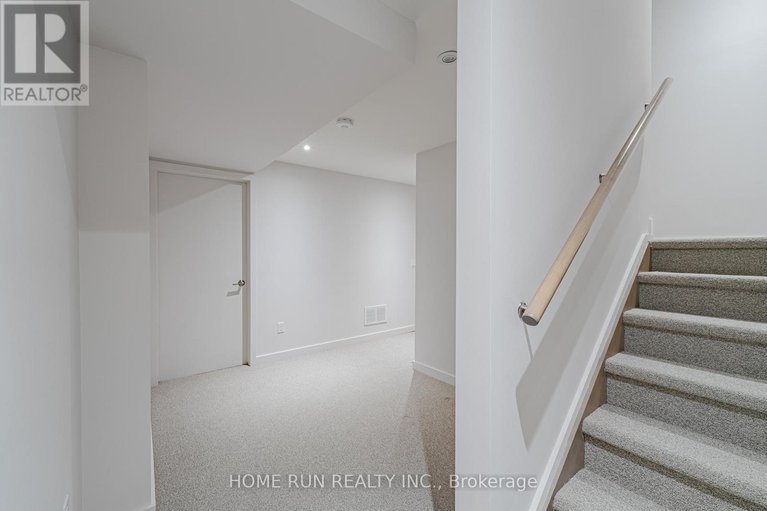 29069528/899-ralph-hennessy-avenue/riverside-southgloucester-glen/ottawa/ontario/K1X0B1_43