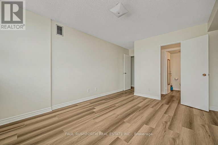28383463/302-555-brittany-drive/viscount-alexander-park/ottawa/ontario/K1K4C5_14