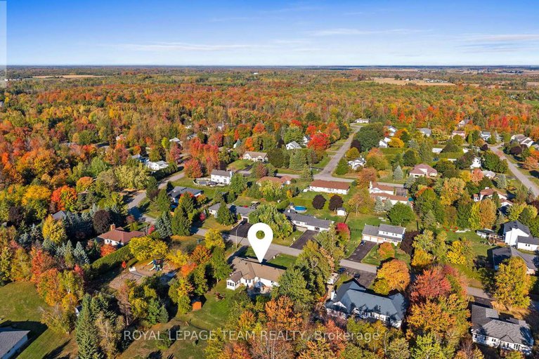 28988977/3372-bramble-lane/osgoode/ottawa/ontario/K0A2W0_49