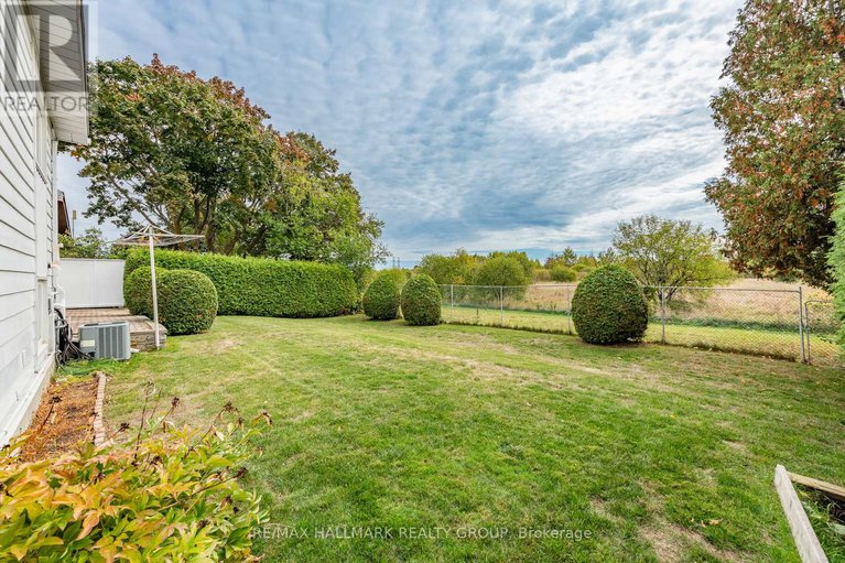 28995963/64-sullivan-avenue/meadowlandscrestview/ottawa/ontario/K2G1V2_41