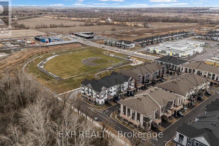 29617821/720-hydrus-private/half-moon-bay/ottawa/ontario/K2J7B2_4